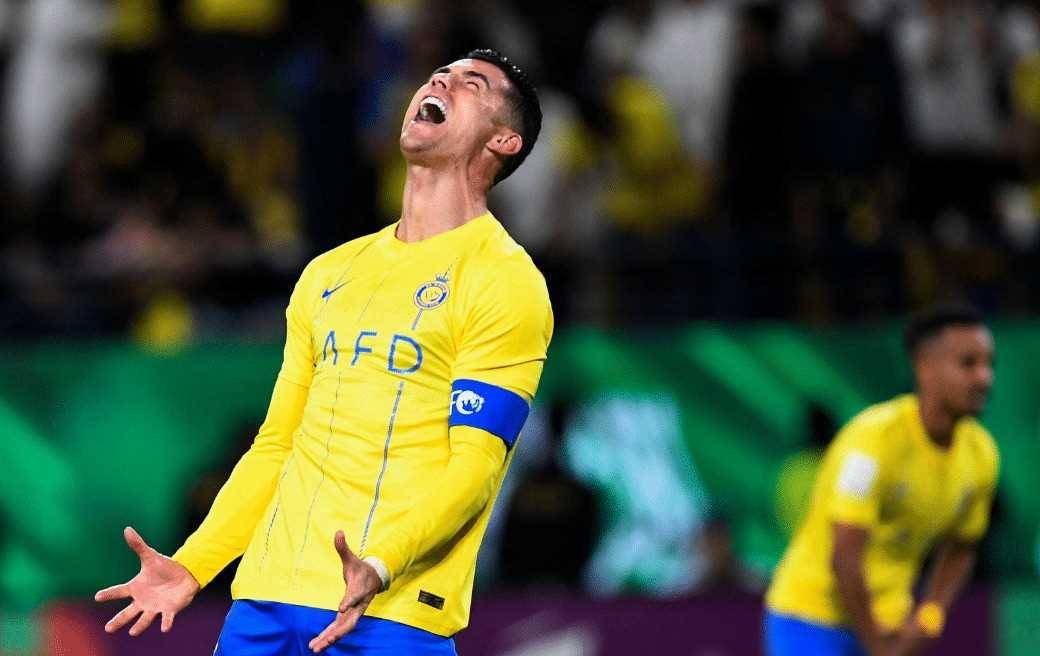 巴塞罗那训练开放日；今夜遗憾出局引欢呼；亚冠在即；赛程密集仍需轮换的简单介绍